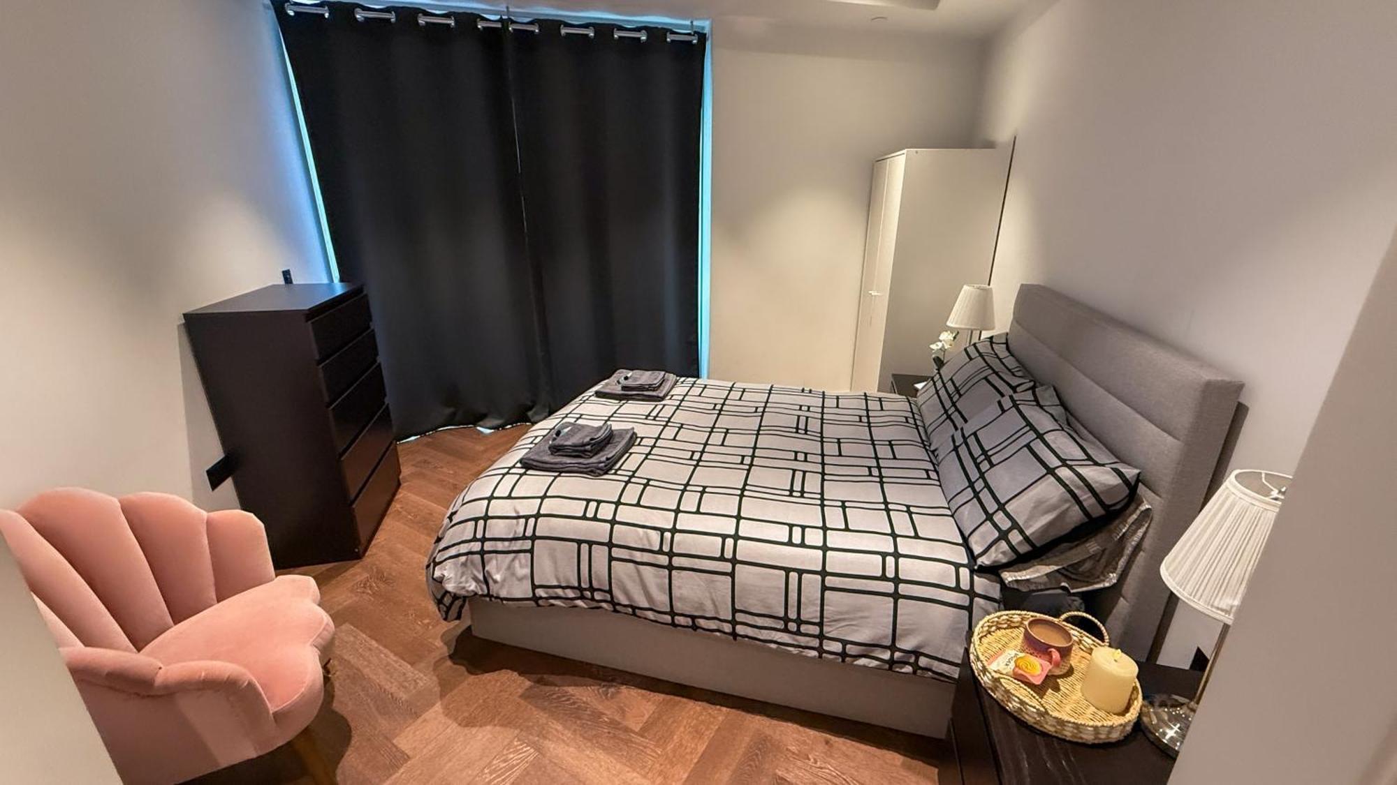 Luxury Apartment Steps From Battersea Power St And Close To Victoria & Chelsea Londres Exterior foto